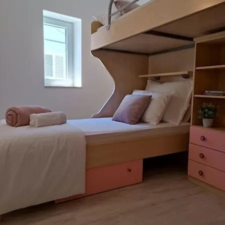 Apartment Palmera *